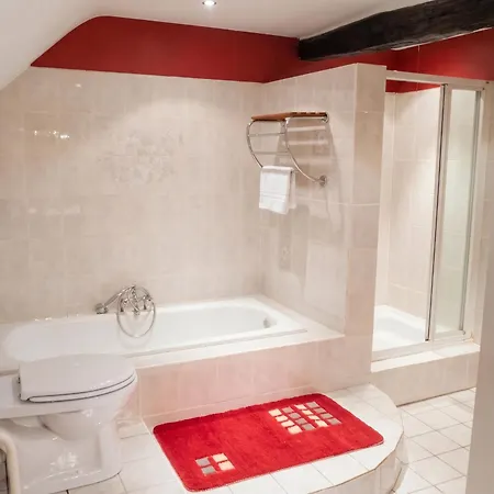 Charming House In With Private Pool *